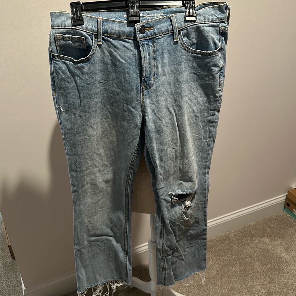 Woman’s Old Navy Flare Capri